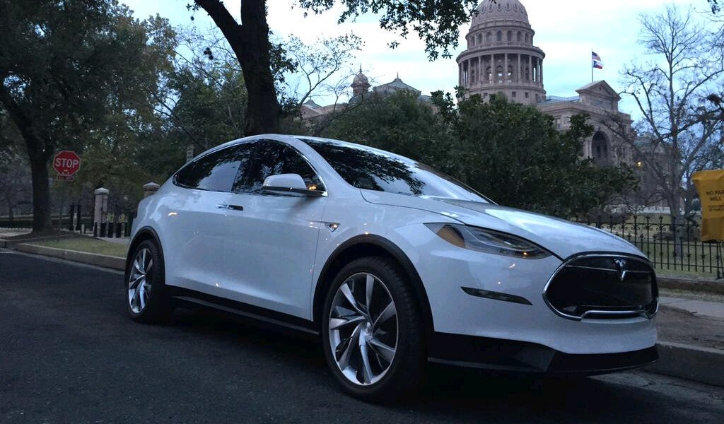 Tesla Model X Anhängelast Soll Bei 45 Tonnen Liegen