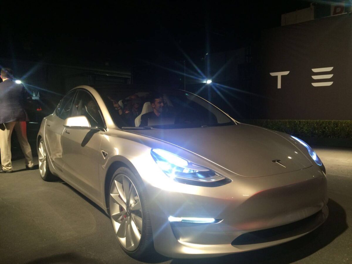 Tesla Model 3 Alle Details Im Überblick Inkl Fotos Und Videos