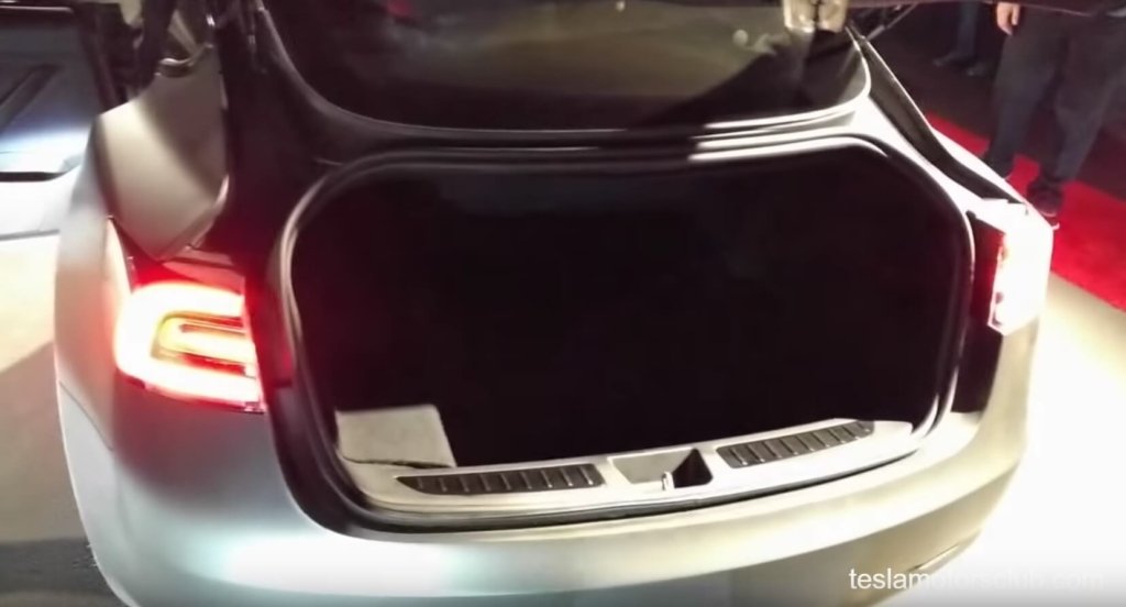 Kofferraum des Model 3-Prototypen (Bild: Tesla Motors Club)