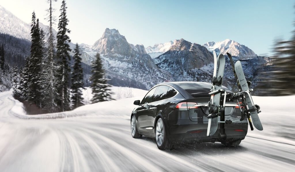 Neues Zubehör für das Model X erhältlich, u.a. Ski- und Snowboardträger 