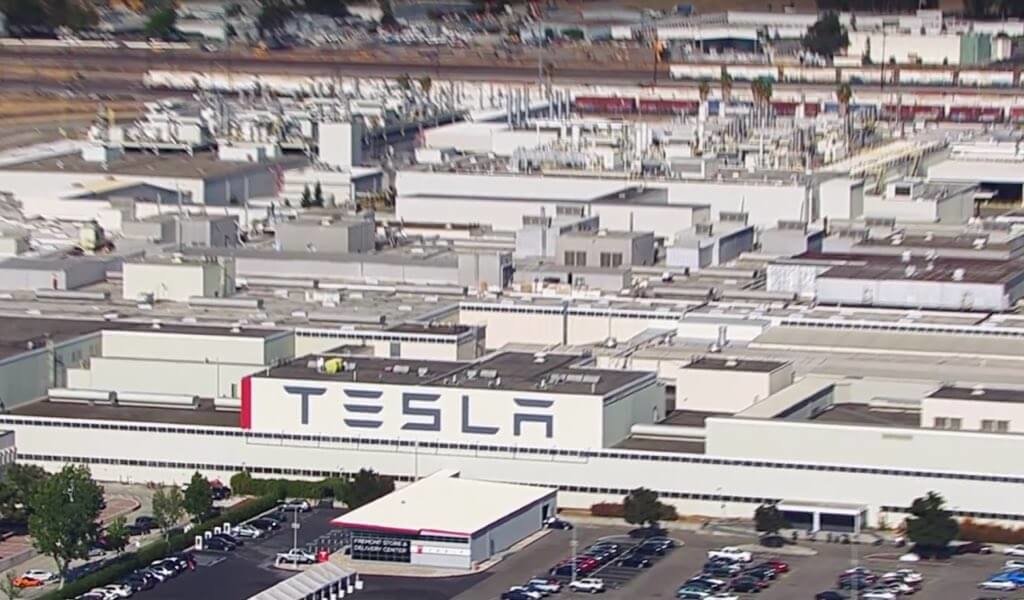 Tesla Verlangert 1 1 Milliarden Us Dollar Kreditlinie Bei Der Deutschen Bank Um Ein Weiteres Jahr Teslamag De