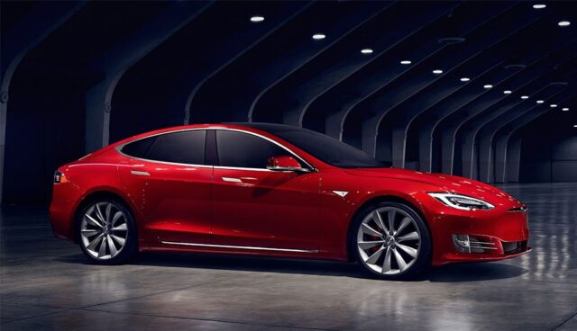 Tesla-Model-S-rot