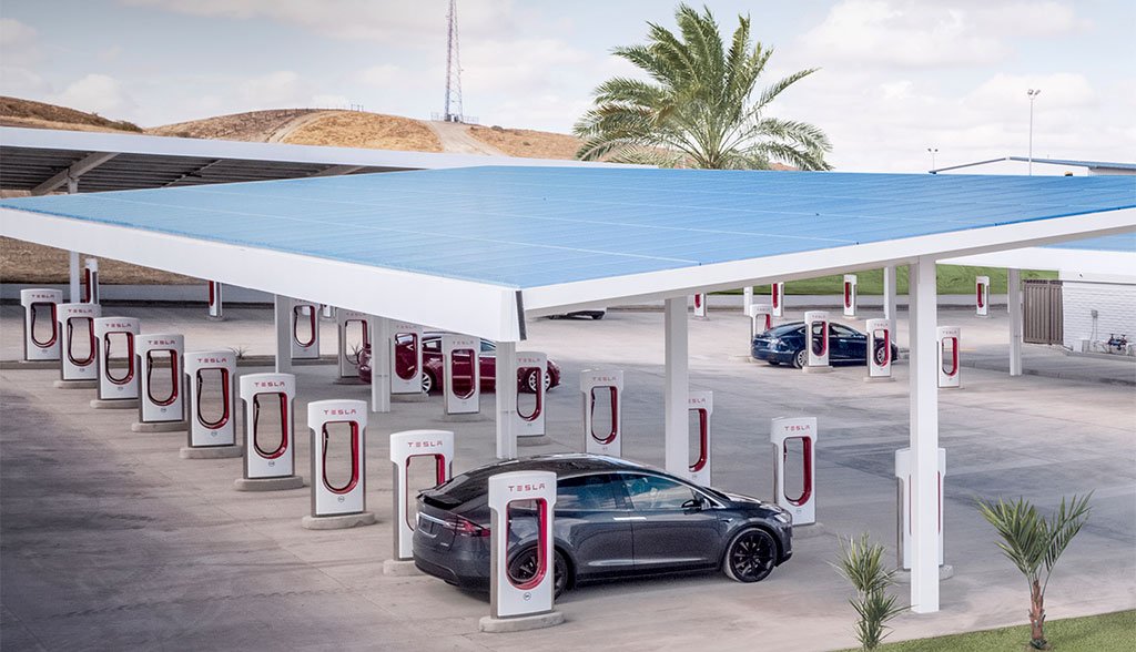 Tesla-Supercharger