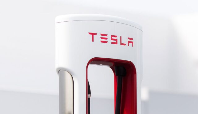 Tesla-Supercharger