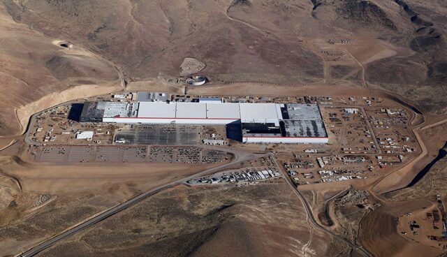 Tesla-Gigafactory-Video