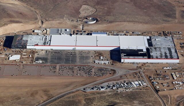 Tesla-Panasonic-Gigafactory