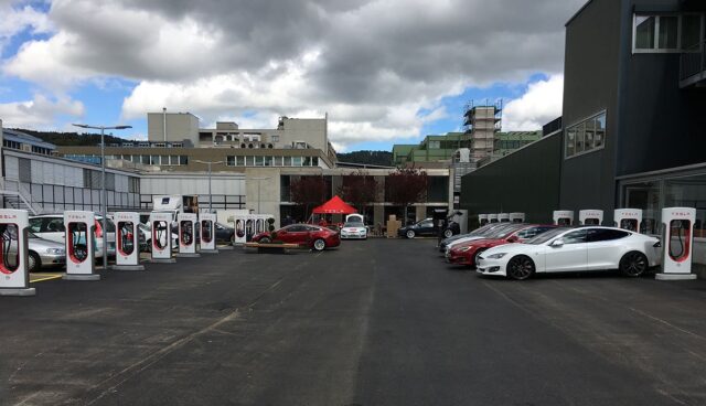 Tesla-Supercharger-Lounge-Schweiz-Dietikon7