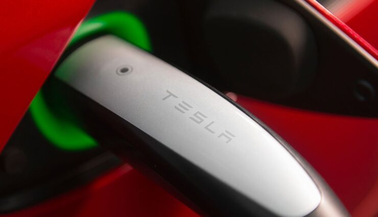 Tesla-Charging