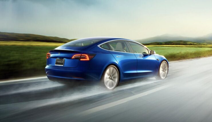 Deutsche Elektroauto-Bekanntheit: Tesla baut Abstand aus >