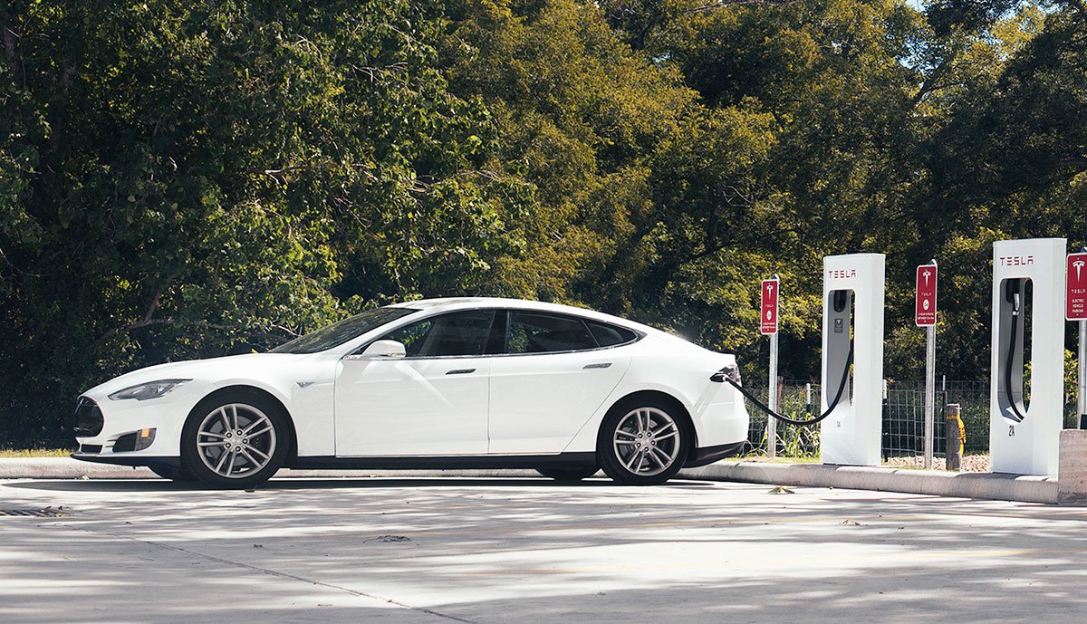 Tesla-Supercharger