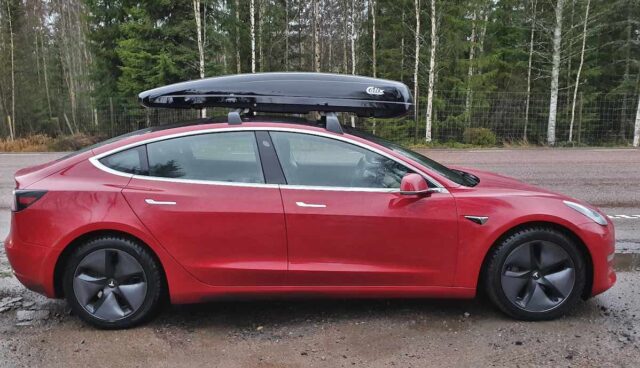 tesla club sweden model 3 dachbox test reverse