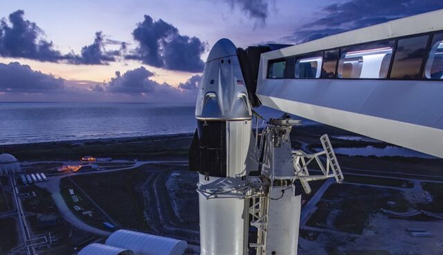 spacex crew dragon arm