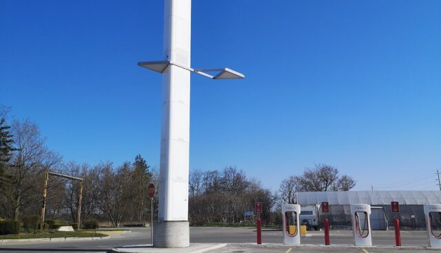 tesla supercharger ontario turm