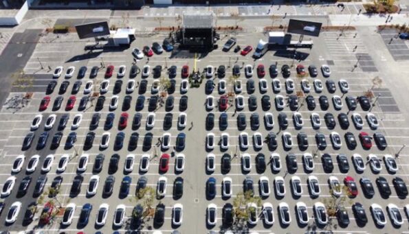 Tesla-Hauptversammlung kurz, Batterie-Tag kann beginnen > teslamag.de