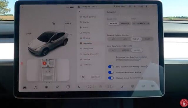 tesla model-y display notfall funktionen