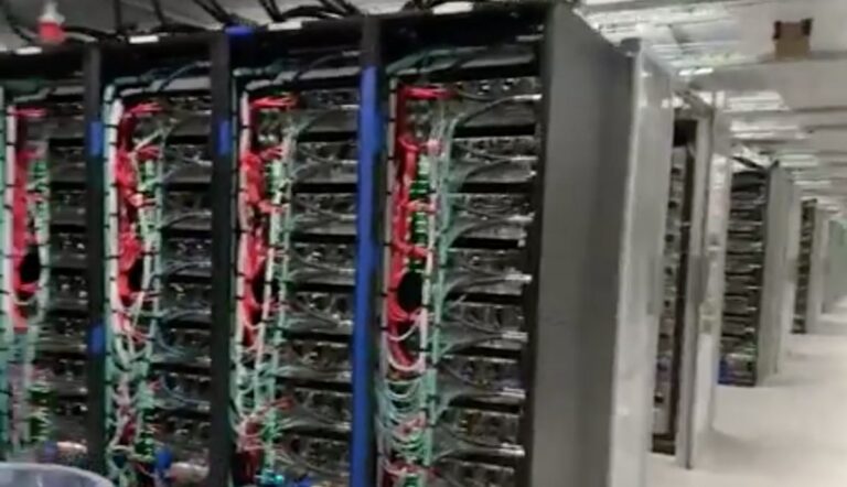 35/24: Tesla-Supercomputer, neue Model-Y-Gerüchte - teslamag.de