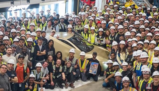 tesla cybercab erstes produktionslinie texas