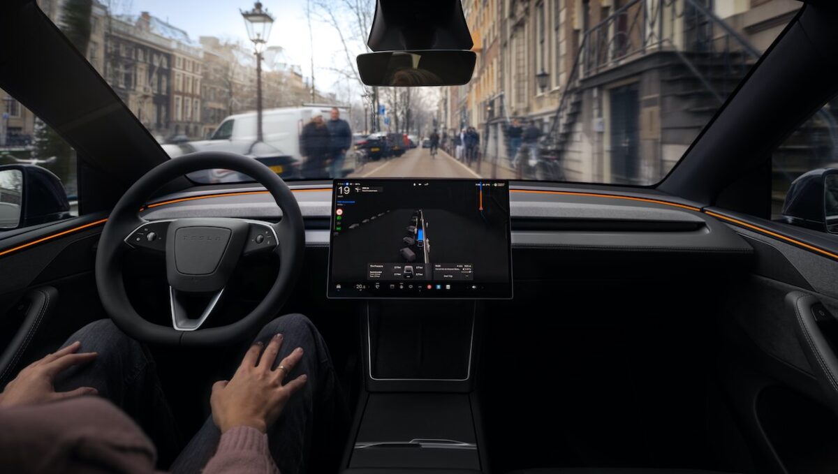 tesla fsd supervised cockpit amsterdam