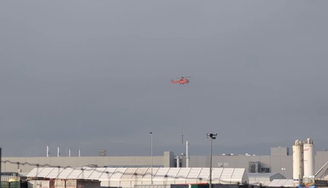 tesla giga berlin hubschrauber schornstein