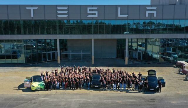 tesla gigafactory berlin azubis start