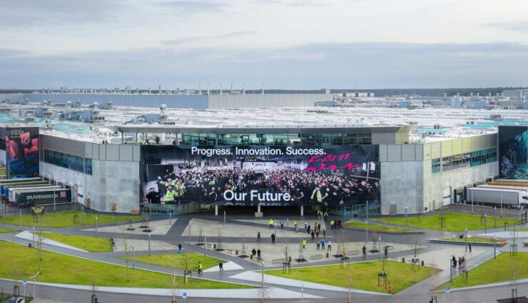 tesla gigafactory berlin front banner