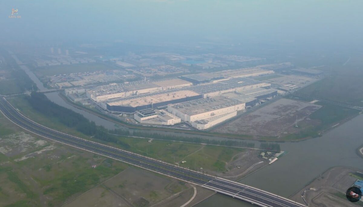tesla gigafactory china jun23 weit