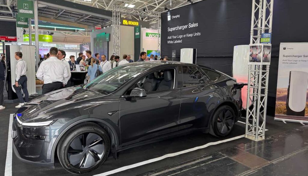 tesla messe smarter-3 model-y supercharger