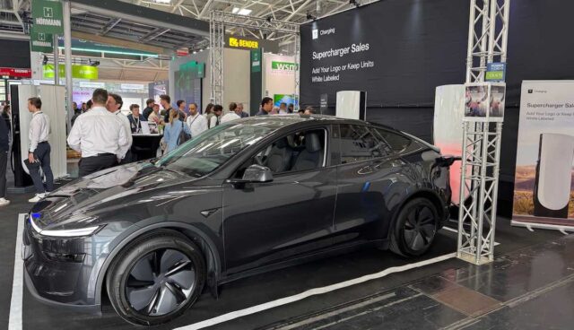 tesla messe smarter-3 model-y supercharger