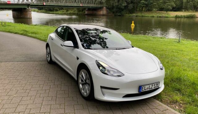 tesla model-3 lr 10.000 kilometer