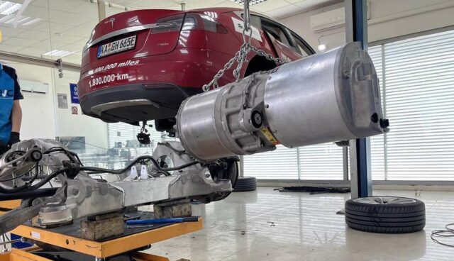 tesla model-s gemmingen werkstatt motor