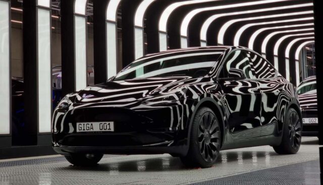 tesla model-y giga berlin delivery day mar22