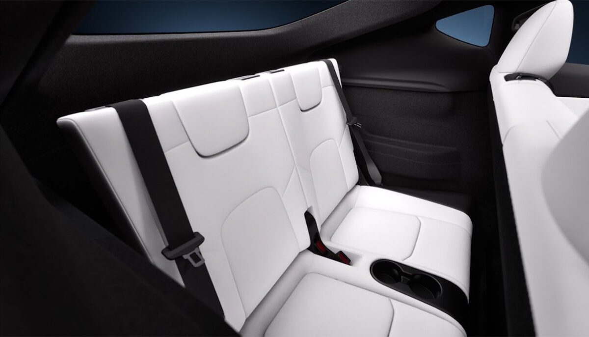 tesla model-y innen dritte sitzreihe
