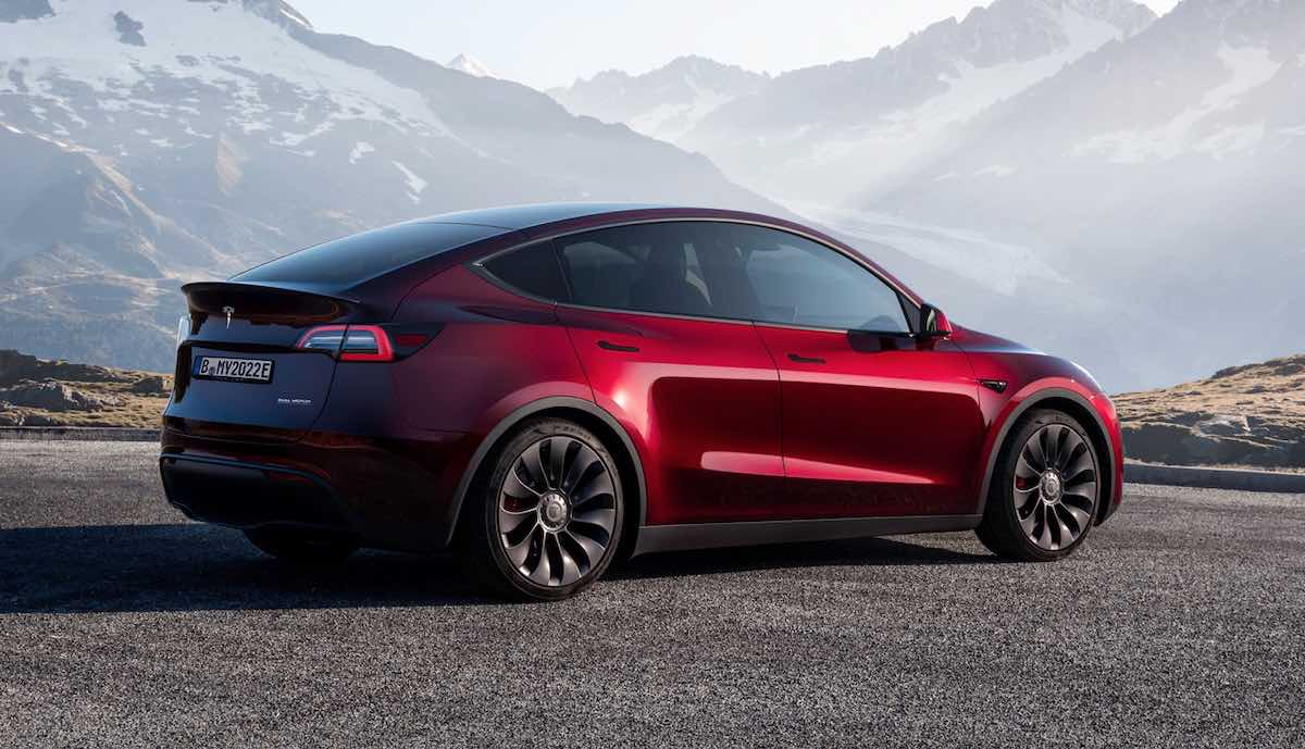 Viel günstiger als Tesla Model Y: Chinesische Alternative wird reihenweise  vorbestellt