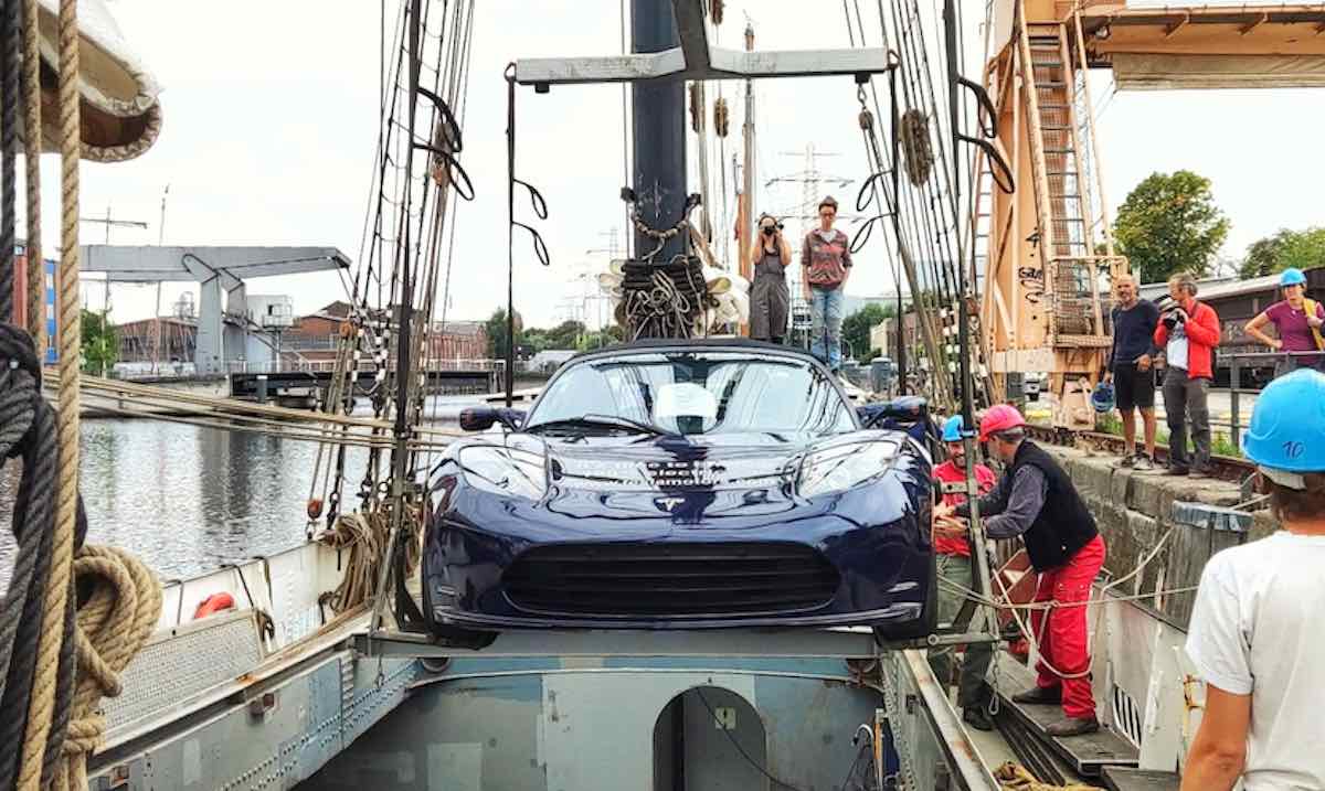 tesla roadster 80eday segelschiff transport