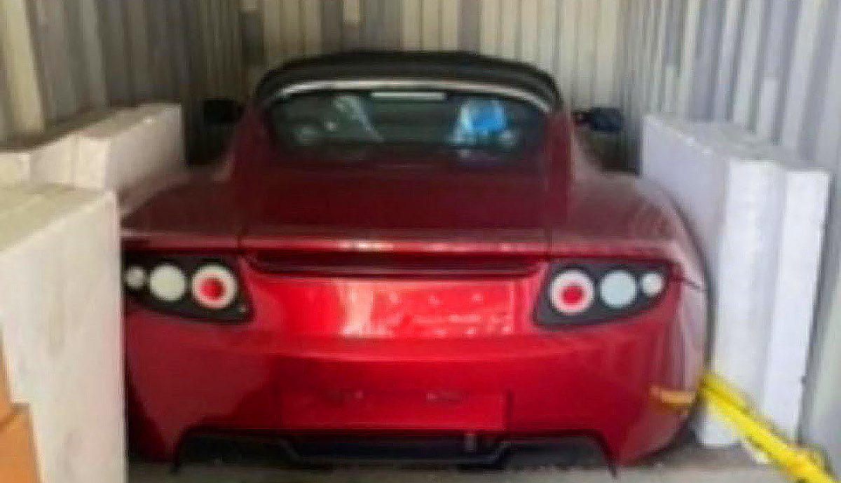 tesla roadster alt container china