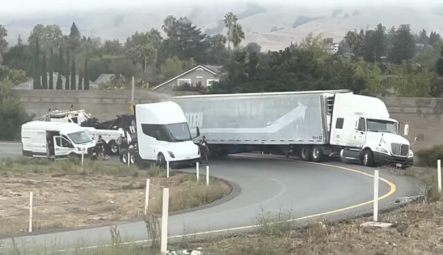 tesla semi autobahn auffahrt service