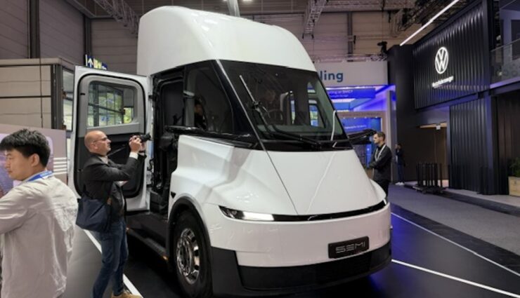 tesla semi iaa transport 2026