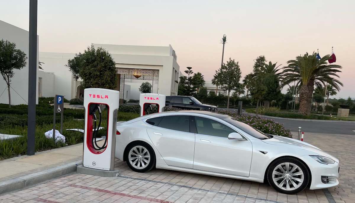 tesla supercharger marokko afrika tangier