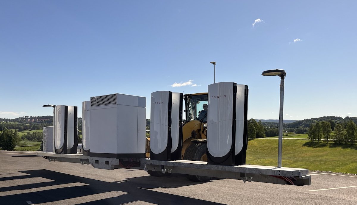 tesla supercharger station fold-up v4