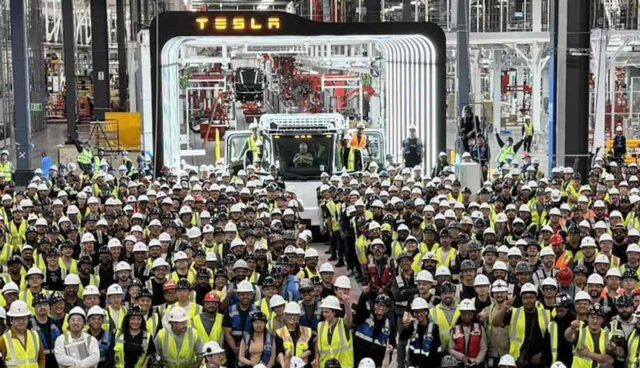 teslasemi start serie nevada team