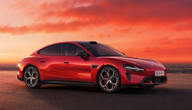 xiaomi su7 seite rot